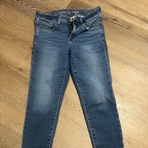 AMERICSN EAGLE OUTFITTERS JEANS